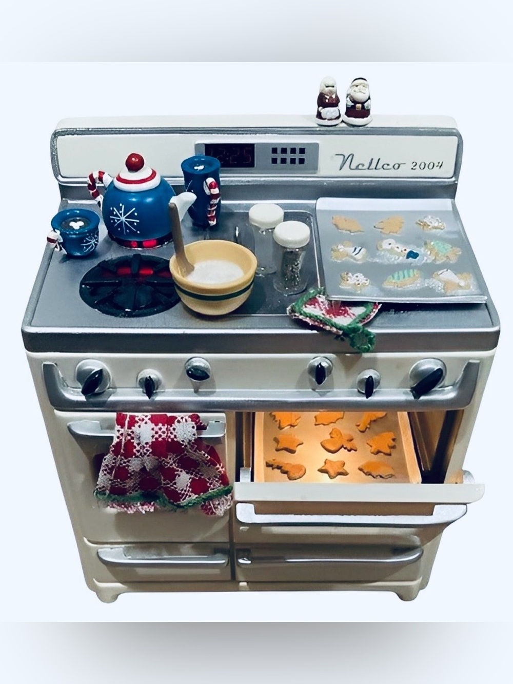 2004 Christmas Cookie! Kitchen Cream and Silver Toy Play Kitchen Stove Hallmark